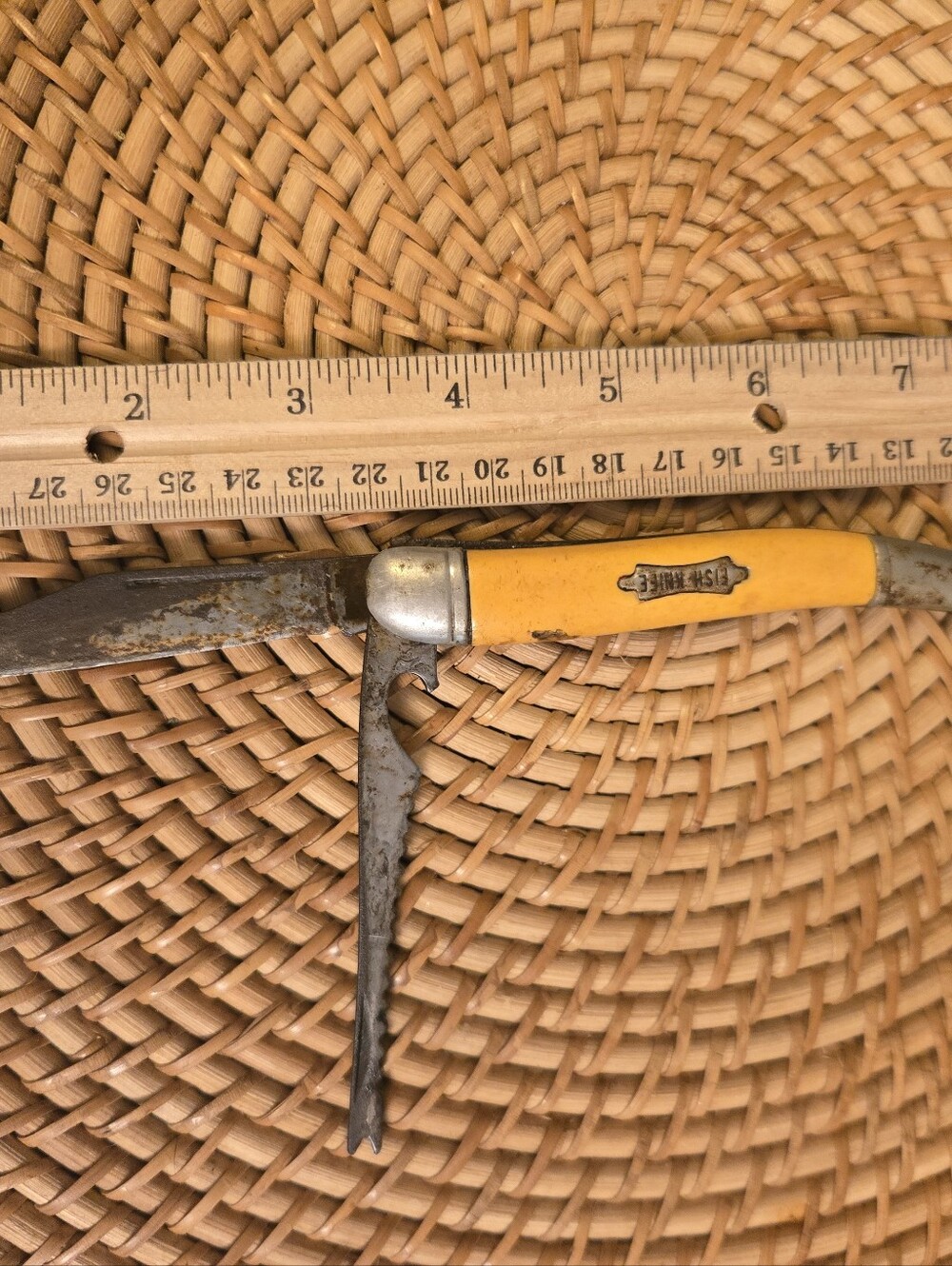 Vintage Yellow Handle Fish Knife Folding Pocket Scaler Rust Patina